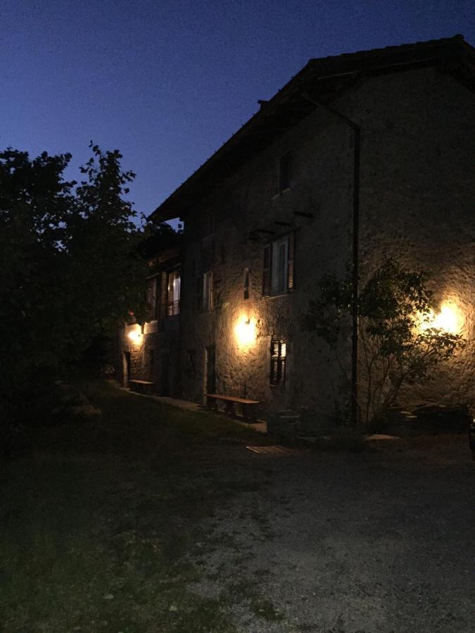 Bed and Breakfast Residenza Cima Le Vigne à Millesimo Extérieur photo